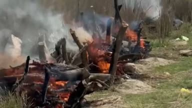 मोतिहारी: एक चिता पर तीन बहनों, दूसरी पर भाई-बहन और तीसरी चिता पर छठे बच्चे का हुआ अंतिम संस्कार