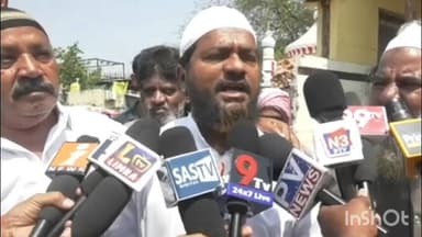 పెద్ద బజారులోని దర్గా గోడను కూల్చేసిన మున్సిపల్ అధికారులు, ముస్లిం మైనార్టీల ఆగ్రహం