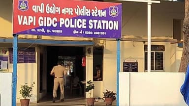 વાપી: ક્લિપકો પ્રાઇવેટ લિમિટેડ કંપનીમાં બનેલી મારામારીની ઘટનામાં GIDC પોલીસ મથકે ત્રણ સામે પોલીસ ફરિયાદ નોંધાઈ