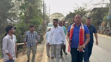 পলাশবাৰী: ৫৪ নং পাৰ্ল্লী হুদুমপুৰ গাঁও পঞ্চায়তত নিৰ্মাণ হ'বলগীয়া এটি পথৰ আধাৰশিলা স্থাপন কৰে বিধায়ক হেমাংগ ঠাকুৰীয়াই