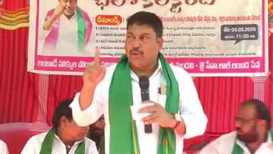 అదిలాబాద్ అర్బన్: లంబాడీల సమస్యలను పరిష్కరించాలని డిమాండ్ చేస్తూ లంబాడి హక్కుల పోరాట సమితి ఆధ్వర్యంలో కలెక్టరేట్ ఎదుట ధర్నా