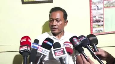 নাহৰকটীয়া: নাহৰকটীয়াত প্ৰাক্তন মন্ত্ৰী প্ৰণতি ফুকনক টিকত প্ৰদান কৰা পাছতেই ক্ষোভ প্ৰকাশ জেষ্ঠ কংগ্ৰেছ নেতা তীৰ্থ গগৈ