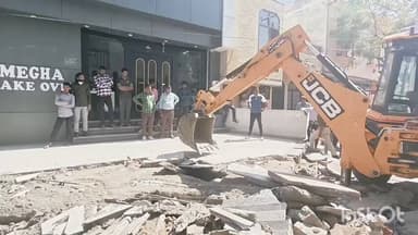 भीलवाड़ा: भीलवाड़ा शहर में नगर निगम का पीला पंजा फिर गरजा, फुटपाथों, नालों और नालियों पर हो रहे अतिक्रमण को किया जमींदोज