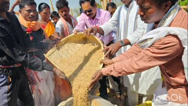 ନବରଙ୍ଗପୁର ପୋଲିସ ଷ୍ଟେସନ: ଚି଼କଲପଦର ରେ ଠାକୁରାଣୀ ମନ୍ଦିର ପ୍ରତିଷ୍ଠା ଉତ୍ସବ ରେ ଯୋଗଦେଲେ ପୂର୍ବତନ ସାଂସଦ