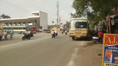 சாத்தான்குளம்: சாத்தான்குளம் புதிய பேருந்து நிலையத்திற்குள் பேருந்துகள் செல்ல வேண்டும் என பொதுமக்கள் கோரிக்கை