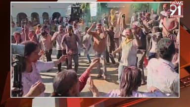 खाकी पर चढ़ा फागुन का खुमार, उदयपुर और राजसमंद में पुलिस जवानों ने खेली जमकर होली
#newsfeed #News #rajasthan #RajasthanNe...