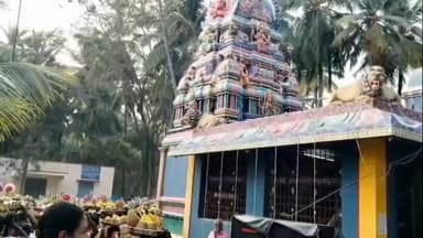 போச்சம்பள்ளி: ஆவத்து வாடி பகுதியில்
100 ஆண்டுகள் பழமையான மாரியம்மன் கோவில் திருவிழா ஏராளமான பக்தர்கள் பங்கேற்பு