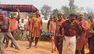 #सीतापुर SP Sitapur अंकुर अग्रवाल ने पुलिस लाइन में मनाई होली फ़िल्मी गानों को खूब थिरके एसपी #SitapurNews #UttarPradesh ...