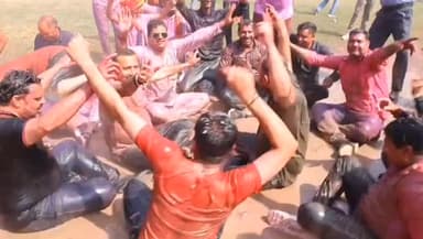 साडे नाल रहोगे तो ऐश करोगे, DM/SP हापुड़ का डांस
#uttarpradesh #hapur #instadaily #instagood #uppolice