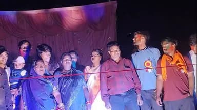 रामगढ़: भुरकुंडा न्यू सरदार कॉलोनी में होली के अवसर पर मटका फोड़ एवं डांस प्रतियोगिता कार्यक्रम का भव्य आयोजन