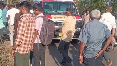 ખંભાત: રાલેજ-વત્રા રોડ પૂરપાટ ઝડપે જતી કાર રોડથી 15 ફૂટ દૂર બાવળની ઝાડીઓમાં ખાબકી