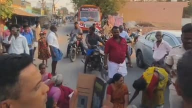 கண்டச்சிபுரம்: தேவனூர் கிராமத்தில் குடிநீர் வரவில்லை காலி குடங்களுடன் சாலை மறியலில் ஈடுபட்ட கிராம மக்கள்