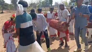 कोलेबिरा: टूटीकेल पंचायत में सरहुल महापर्व धूमधाम से मनाया गया, जनप्रतिनिधि व ग्रामीण बड़ी संख्या में हुए शामिल