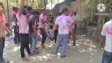 पामगढ़: पामगढ़ थाना परिसर में पुलिसकर्मियों ने मनाई होली, थाना प्रभारी सावन सारथी समेत सभी पुलिसकर्मियों में दिखा उत्साह