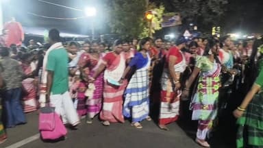 गोबिंदपुर राजनगर: राजनगर के सिद्धू-कान्हू चौक पर उमड़ा जनसैलाब, हजारों महिलाओं के नृत्य ने मन मोहा