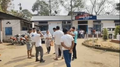 আমগুৰি: লাহদৈগড় মিচিং গাঁৱৰ সমীপৰ এখন ধাবাত বহিৰাগতৰ দ্বাৰা খিলঞ্জীয়া লোকক আক্ৰমণ,দুজনক আটক