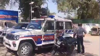 નાંદોદ: પલસી ગામે ઝગડો થતા રાજપીપલા પોલીસ સ્ટેશન ફરિયાદ નોંધાઇ.