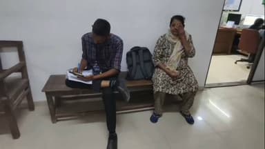 વલસાડ: ડુંગરી પોલીસ સ્ટેશન હદ વિસ્તારમાં ડેપ્યુટી માજી સરપંચની દાદાગીરીના લઈ પીડીતે એસપી કચેરીના દ્વાર ખખડાવ્યા