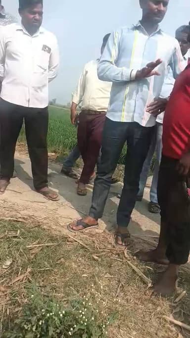 रघुवीर सिंह पुत्र भगवान शरण निवासी ग्राम कोरिगावां ने पानी सप्लाई का पाइप काटा है #aajkibaat #lakhimpurkheri #korma