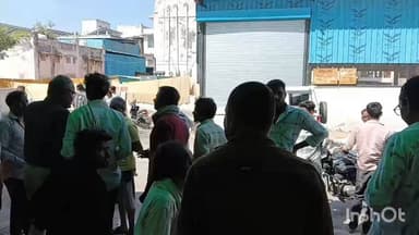 चित्तौड़गढ़: रिठौला में पिता काम पर गए, माँ उदयपुर देव दर्शन पर, पड़ोसी को घर भेजा तो 20 साल का बेटा फंदे पर झूलते मिला