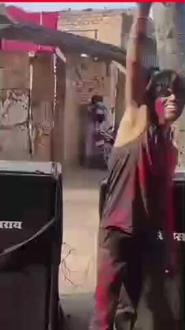 खानपुर: डीजे की धुन पर हथियार संग नाचते युवक का वीडियो वायरल, इलाके में चर्चा