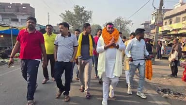 अगिआंव: पवना में होली पर घर लौटे फौजी बेटे समबिहारी यादव का हुआ सम्मान, गांव में भावुकता के साथ खुशी से आंखें हुईं नम