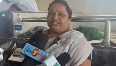 शेवगाव: शेवगाव नगरपरिषदेने भाजीपाला विक्रीसाठी सकाळी ११ वाजेपर्यंतची वेळ निश्चित केली आहे, ज्यामुळे शेतकऱ्यांमध्ये असंतोष आहे