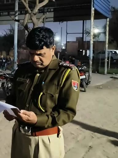 अनूपगढ़: अनूपगढ़ पुलिस ने गुरुनानक नगरी के पास एक युवक को नशीली गोलियों और बिक्री के ₹60,050 के साथ किया गिरफ्तार
