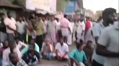 மணமேல்குடி: ECR சாலையில் மின்சாரம் பாய்ந்து இறந்தவர் உடலை சாலையில் வைத்து போராட்டம் நடத்தியதால் கோட்டை பட்டினத்தில் இரண்டு மணி நேரம் போக்குவரத்து பாதிப்பு