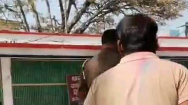 सहावर: अमापुर थाने में एक फरियादी से पुलिस ने किया अभद्र व्यवहार, मोबाइल छीनने का प्रयास, वीडियो हुआ वायरल
