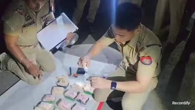 💢গোপন সূত্রের ভিত্তিতে লক্ষীপুর থানার কচুধরম এলাকা থেকে ২১৮ গ্রাম হেরোইন, একটি আইফোন সহ এক পাচারকারীকে আটক করেছে কাছাড় প...