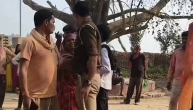 #सीतापुर #The sitapur news इस वीडियो की पुष्टि नहीं करता वीडियो शोशल मीडिया पर वायरल हैं बतातें हैं रामकोट थाना क्षेत्र...