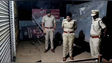 ಮಳವಳ್ಳಿ: ಕ್ಲುಲ್ಲಕ ವಿಚಾರವಾಗಿ ಉಂಟಾದ ಜಗಳದಲ್ಲಿ ಯುವಕನೊಬ್ಬನ ಮೇಲೆ ಮಾರಕಾಸ್ತ್ರದಿಂದ ಹಲ್ಲೆ, ತಾಲ್ಲೂಕಿನ ಪುರದ ದೊಡ್ಡಿ ಗ್ರಾಮದ ಬಳಿ ಘಟನೆ