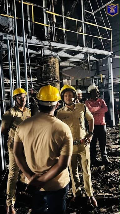 🚨 लोटे एमआयडीसी स्फोटप्रकरणी रत्नागिरी पोलीस दलाची तात्काळ पाहणी व जखमी कामगारांची विचारपूस 🚨
खेड तालुक्यातील लोटे एम.आय...