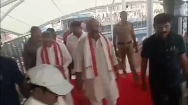 భూపాలపల్లి: విజయవాడలోని కనకదుర్గ అమ్మవారిని దర్శించుకున్న భూపాలపల్లి మాజీ ఎమ్మెల్యే, ప్రస్తుత ఎమ్మెల్సీ మధుసూదనా చారి