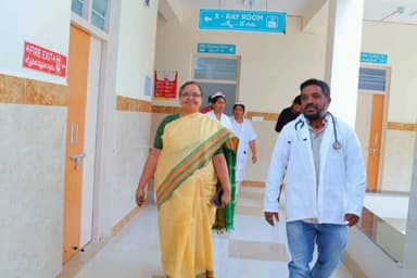 చేర్యాల: చేర్యాల సామాజిక ఆరోగ్య కేంద్రాన్ని ఆకస్మికంగా సందర్శించి రోగులకు అందించే వైద్య సేవలను పరిశీలించిన కలెక్టర్ హైమావతి