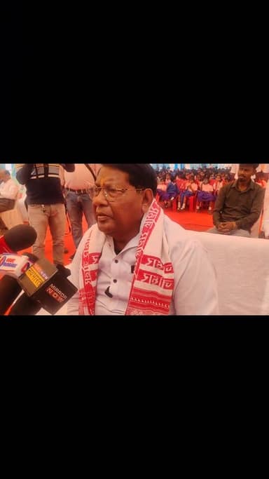 अखड़ा अलाप में बोले लोहरदगा विधायक डॉ. रामेश्वर उरांव — झारखंडी भाषा में आगे बढ़ेगा फिल्म जगत