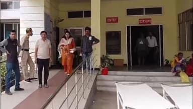 বোকাখাত: বোকাখাত চহৰৰ মাজমজিয়াত দুটা ব্যৱসায়িক প্ৰতিষ্ঠানৰ মাজত প্ৰচণ্ড মাৰপিট, এজাহাৰ দাখিল