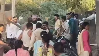 सोनकच्छ: पीपलरावा में मामूली बात पर दो पक्षों में खूनी संघर्ष, लाठी-डंडे चले, कई घायल, पुलिस जांच में जुटी