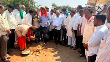 ಕುಂದಗೋಳ: ಕುಂದಗೋಳ ಮತಕ್ಷೇತ್ರದಲ್ಲಿ ರಸ್ತೆ ಮರು ಡಾಂಬರೀಕರಣ ಕಾಮಗಾರಿಗೆ ಭೂಮಿಪೂಜೆ ನೆರವೇರಿಸಿದ ಶಾಸಕ ಎಂ.ಆರ್.ಪಾಟೀಲ್
