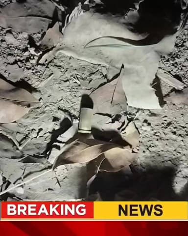 শনিবার সন্ধ্যায় হঠাৎই দুষ্কৃতি তাণ্ডব হাবরা থানার বুদড়হাটি আদিবাসী উন্নয়ন সংঘ এলাকায় ।