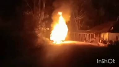 ಹೊಸನಗರ: ಬೆಳ್ಳೂರು ಗ್ರಾಮದಲ್ಲಿ ಹೊತ್ತಿ ಉರಿದ ಓಮಿನಿ ಕಾರು, ಕಾರಿನಲ್ಲಿದ್ದರು ಪಾರು