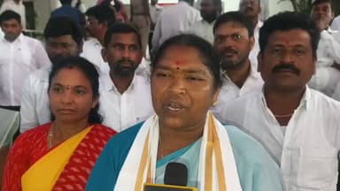 ములుగు: అంతర్జాతీయ మహిళా దినోత్సవ శుభాకాంక్షలు తెలిపిన మంత్రి సీతక్క