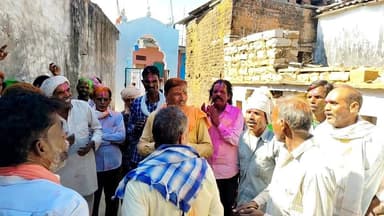 भगतो पे कृपा मैया रख्यो…
रंग पंचमी के पावन अवसर पर मालथोन में गूंजा देसी फाग का आनंद, भक्तों और ग्रामीणों ने भक्ति और रं...