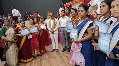 ବରଗଡ: ଯଦୁମଣି ପ୍ରଧାନ ଅଡିଟୋରିୟମ ଠାରେ ଆନ୍ତର୍ଜାତୀୟ ମହିଳା ଦିବସ ଅବସରରେ ସୁଭଦ୍ରା ଯୋଜନା ଟଙ୍କା ପ୍ରଦାନ କାର୍ଯ୍ୟକ୍ରମ ଅନୁଷ୍ଠିତ