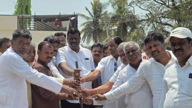 ಕೊಪ್ಪಳ: 1 ಕೋಟಿ ವೆಚ್ಚದಲ್ಲಿ ಡಂಬ್ರಳ್ಳಿ ಗ್ರಾಮಕ್ಕೆ ಸಂಪರ್ಕಿಸುವ ರಸ್ತೆ ನಿರ್ಮಾಣ ಕಾಮಗಾರಿ; ಶಾಸಕ ರಾಘವೇಂದ್ರ ಹಿಟ್ನಾಳ ಚಾಲನೆ