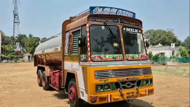 ஊத்தங்கரை: அப்பிநாயக்கன்பட்டி பகுதியில் சாலையோரம் நிறுத்தி வைக்கப்பட்ட லாரி மீது இருசக்கர வாகன மோதி விபத்து ஒருவர் உயிரிழப்பு