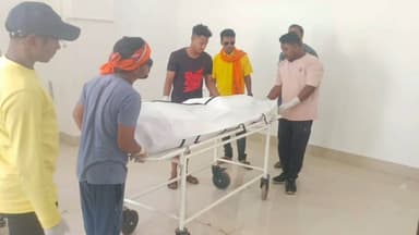 ଟିଟିଲାଗଡ: ଟିଟିଲାଗଡ଼ ଅଞ୍ଚଳର ପରିଚୟହୀନ ମହିଳାଙ୍କ ଶବ ସତ୍କାର କଲା ସ୍ୱେଚ୍ଛାସେବୀ ସଂଗଠନ