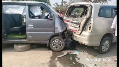 पटियाली: गंजडुंडवारा क्षेत्र में लारेब ईंट भट्ट के पास इनोवा और इको कार में जोरदार भिड़ंत, हादसे में चार लोग हुए घायल
