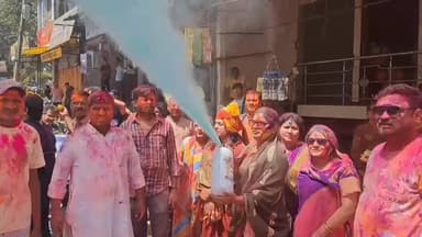 खंडवा नगर: रंग पंचमी पर रंगों में सराबोर हुए जनप्रतिनिधि, दादाजी फाग यात्रा में उमड़ा उत्साह